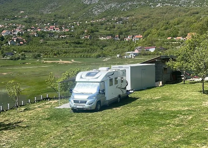 Kemp Camp Tommy Jaklici